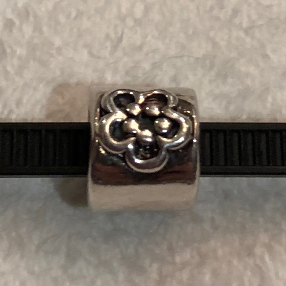 Pandora Small Flower Clip